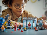 LEGO MARVEL 76315 Laboratorio di Iron Man: Sala delle Armature